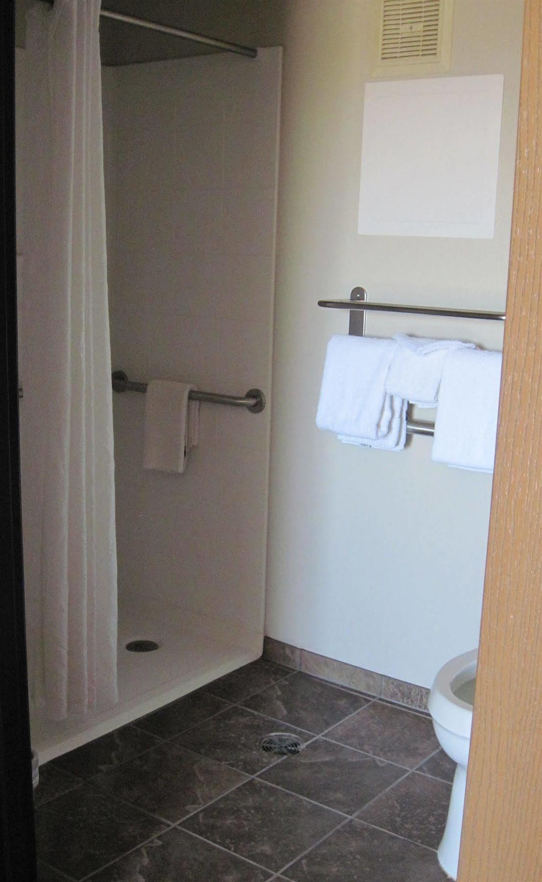 Travelodge By Wyndham Hotel