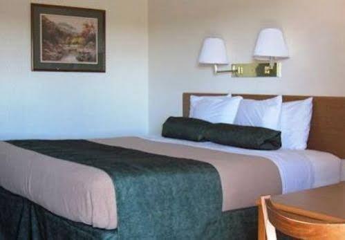 Travelodge By Wyndham Hotel